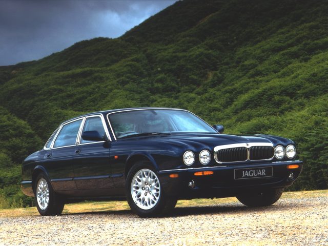 Jaguar XJ, Jaguar, XJ, XJ6, XJ8, XJR, V8 straight-six, british car, gaydon, classic car, retro car, daimler, motoring, automotive, car, cars, british classic, gangster, snatch, ebay motors, autotrader
