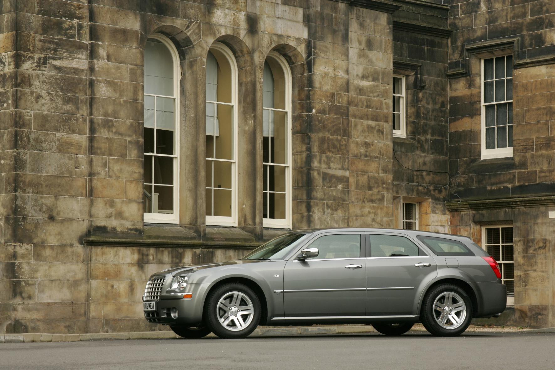 Chrysler, Chrysler 300C, 300C, American Car, classic car, retro car, motoring, automotive, V8, V6, CRD, adrian flux, not2grand, not2grand.co.uk, saloon car, 300C buying guide, motoring, automotive, featured